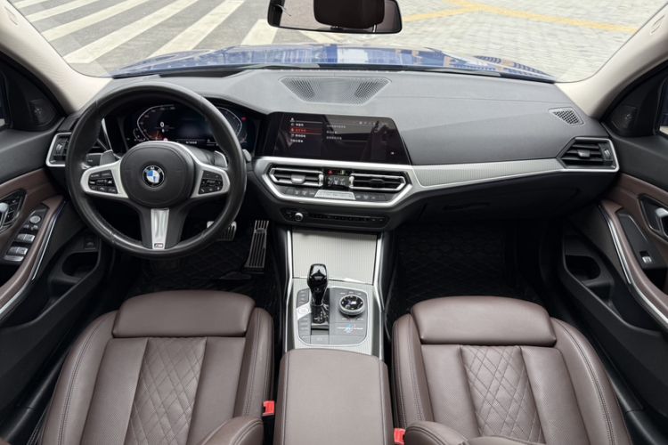 Used BMW 3 Series 2022 Restyled 330Li xDrive M Sport Night Edition Package Interior 10