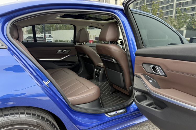 Used BMW 3 Series 2022 Restyled 330Li xDrive M Sport Night Edition Package Interior 2