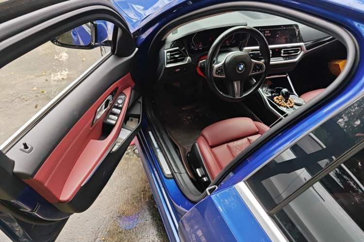 Used BMW 3 Series 2022 Restyled 320Li M Sport Package Interior 3