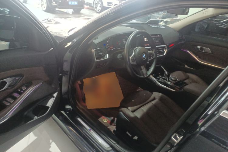 Used BMW 3 Series 2022 Restyled 320Li M Sport Package Interior 3