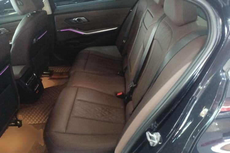 Used BMW 3 Series 2022 Restyled 320Li M Sport Package Interior 4