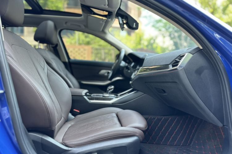 Used BMW 3 Series 2022 325Li M Sport Package Interior 4