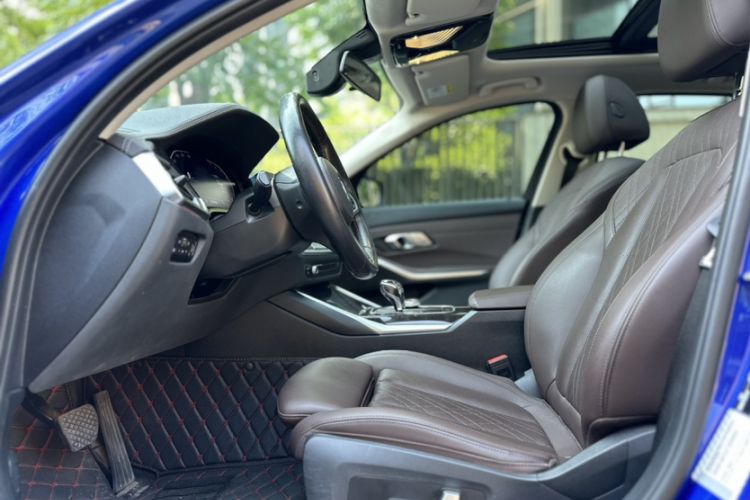 Used BMW 3 Series 2022 325Li M Sport Package Interior 6