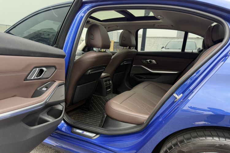 Used BMW 3 Series 2022 Restyled 330Li xDrive M Sport Night Edition Package Interior 7