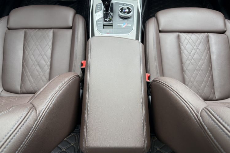 Used BMW 3 Series 2022 Restyled 330Li xDrive M Sport Night Edition Package Interior 9