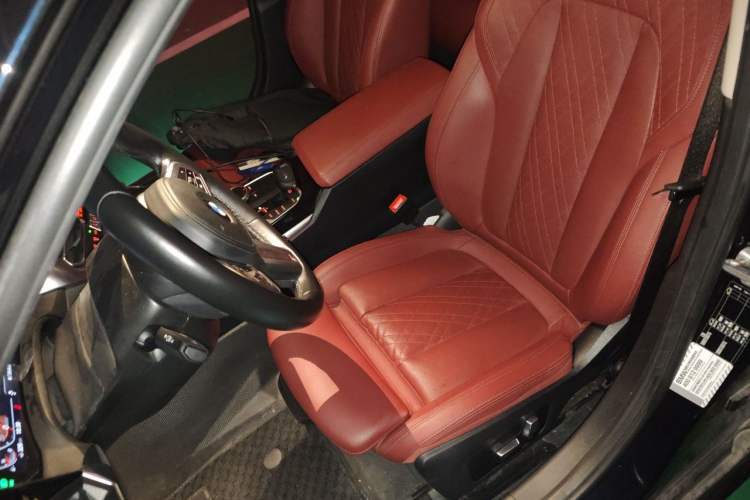 Used BMW 3 Series 2022 320Li M Sport Package Left Front Seat
