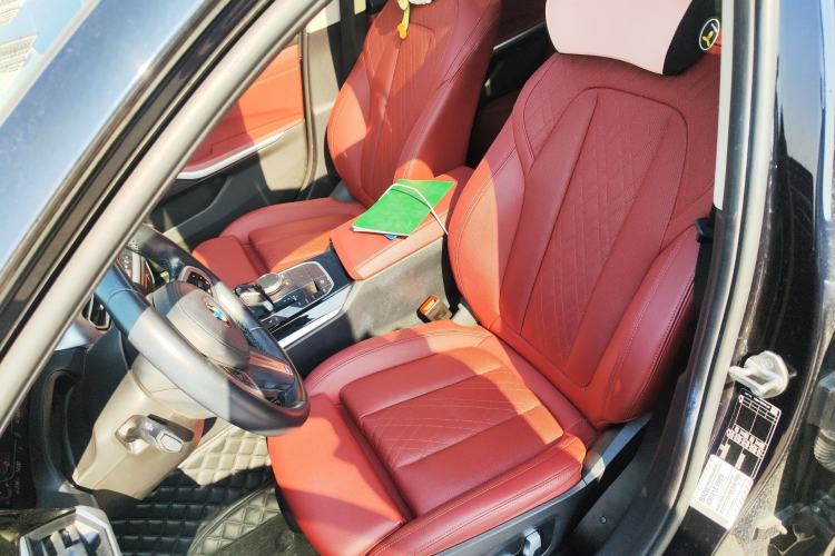 Used BMW 3 Series 2022 320Li M Sport Package Left Front Seat