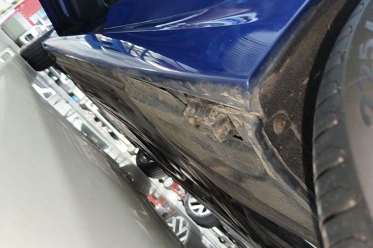 Used BMW 3 Series 2022 325Li M Sport Package Left Side Sill