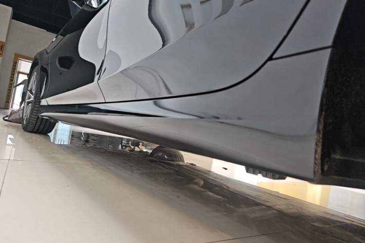 Used BMW 3 Series 2022 325Li M Sport Package Left Side Sill