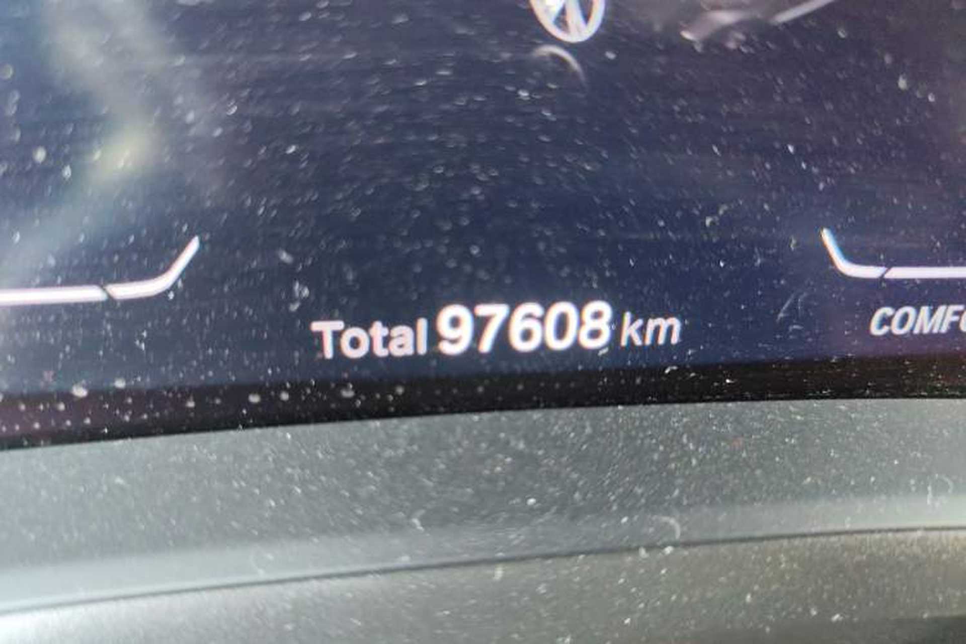 Used BMW 3 Series 2022 320Li M Sport Package Odometer Close Up