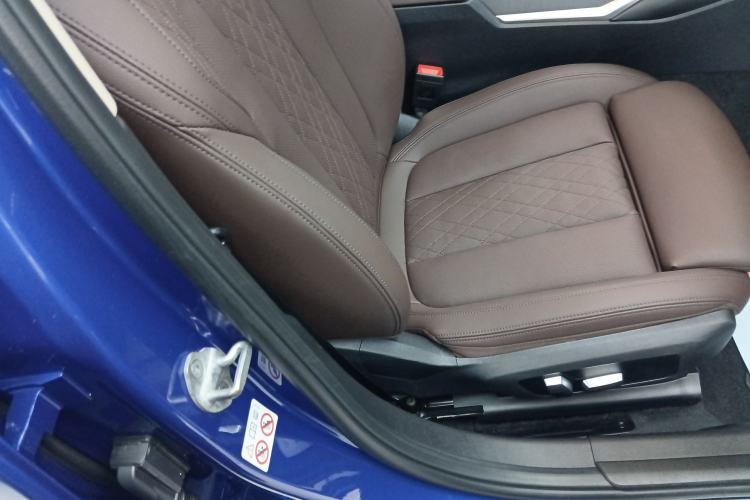 Used BMW 3 Series 2022 325i M Sport Package Right Front Seat