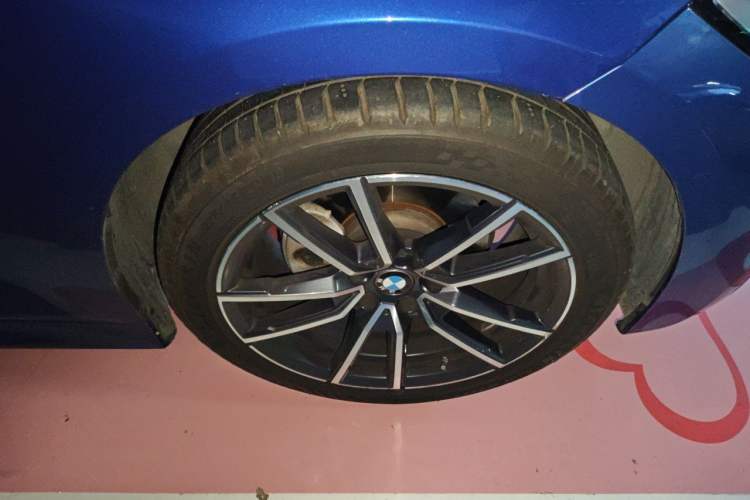 Used BMW 3 Series 2022 Restyled 325Li xDrive M Sport Package Right Front Wheel Hub