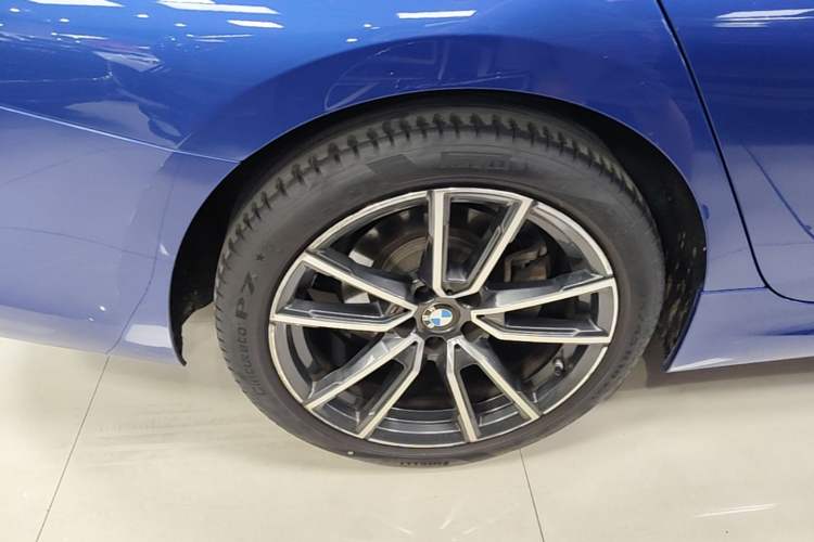 Used BMW 3 Series 2022 325Li M Sport Package Right Rear Wheel Hub
