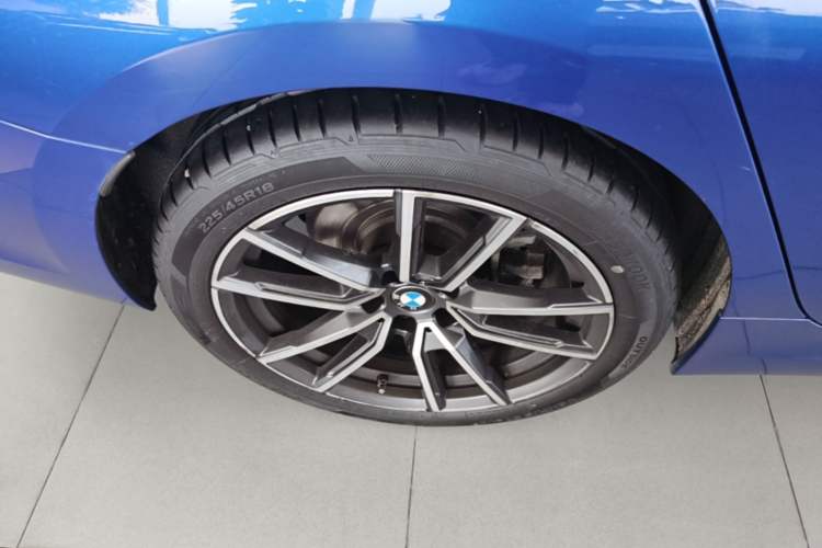 Used BMW 3 Series 2022 325Li M Sport Package Right Rear Wheel Hub