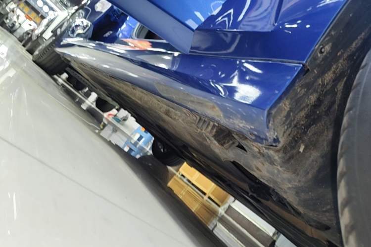 Used BMW 3 Series 2022 325Li M Sport Package Right Side Sill