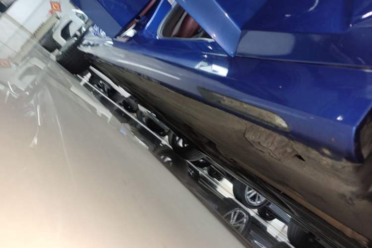Used BMW 3 Series 2022 325Li M Sport Package Right Side Sill
