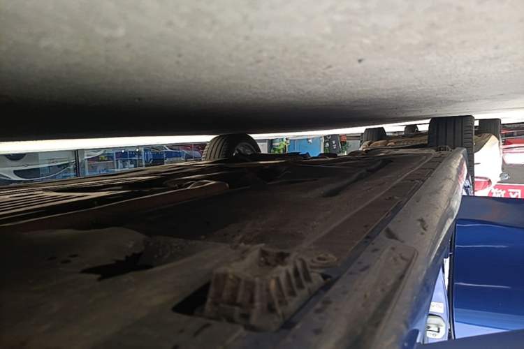 Used BMW 3 Series 2022 325Li M Sport Package Right Side Sill