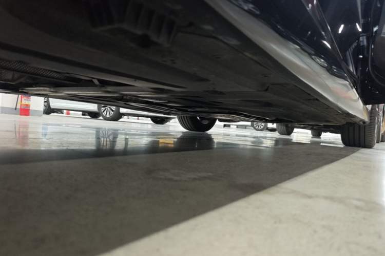Used BMW 3 Series 2022 325Li M Sport Package Right Side Sill