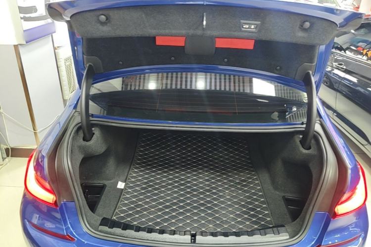 Used BMW 3 Series 2022 325Li M Sport Package Trunk