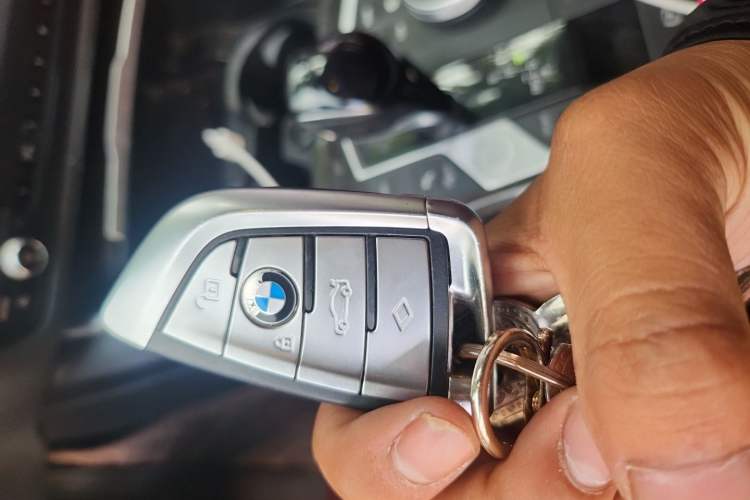Used BMW 3 Series 2022 325Li M Sport Package Vehicle Key