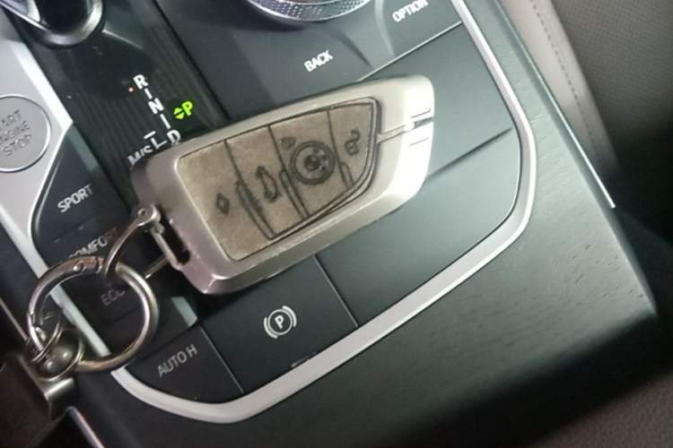 Used BMW 3 Series 2022 Updated 325i M Sport Package Vehicle Key