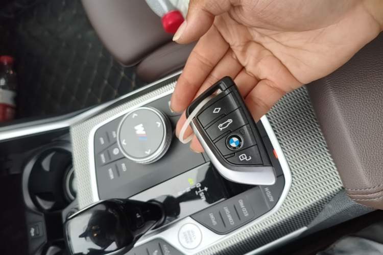 Used BMW 3 Series 2022 Restyled 330Li xDrive M Sport Night Edition Package Vehicle Key
