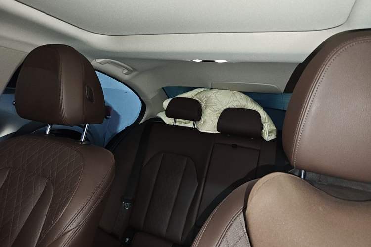 Used BMW 3 Series 2022 325i M Sport Night Edition Package Headliner