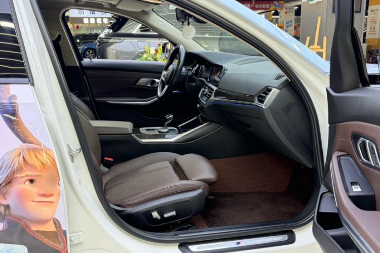 Used BMW 3 Series 2022 325Li xDrive M Sport Package Interior 11