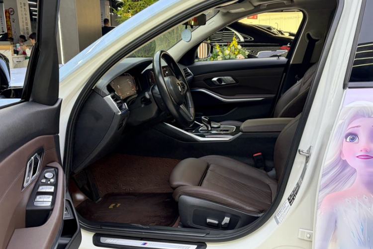 Used BMW 3 Series 2022 325Li xDrive M Sport Package Interior 8