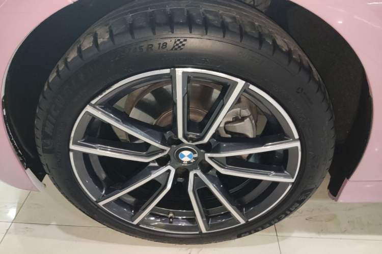 Used BMW 3 Series 2022 325Li xDrive M Sport Package Left Front Wheel Hub