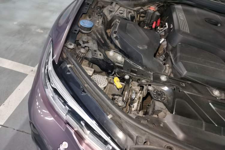 Used BMW 3 Series 2022 325Li M Sport Night Edition Package Engine Bay Right