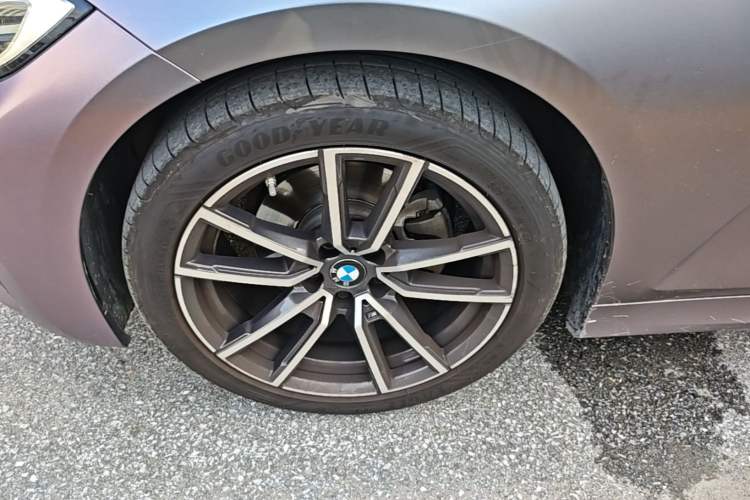 Used BMW 3 Series 2022 320Li M Sport Package Left Front Wheel Hub