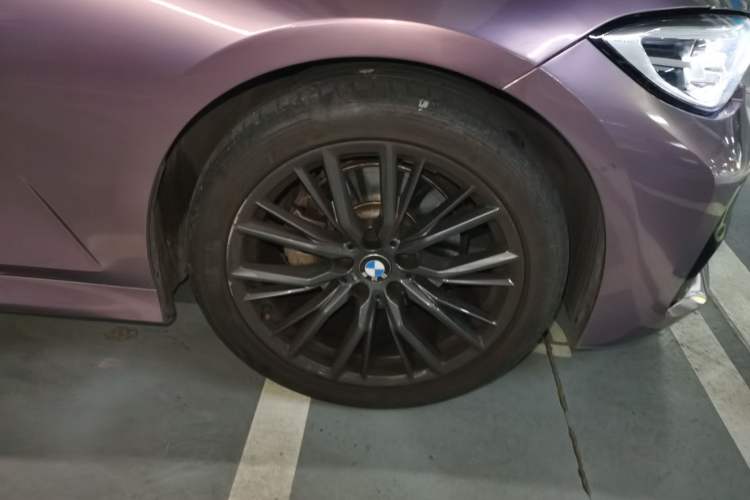 Used BMW 3 Series 2022 325Li M Sport Night Edition Package Right Front Wheel Hub
