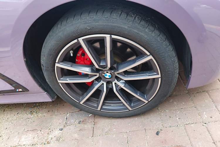 Used BMW 3 Series 2022 325Li M Sport Package Right Front Wheel Hub