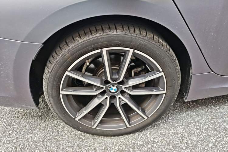 Used BMW 3 Series 2022 320Li M Sport Package Right Rear Wheel Hub