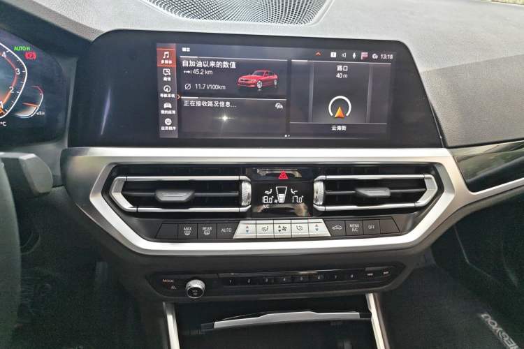 Used BMW 3 Series 2022 320i Sport Package Audio And AC Panel