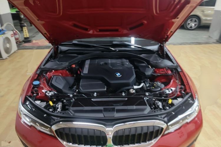 Used BMW 3 Series 2022 320i Sport Package Engine Bay