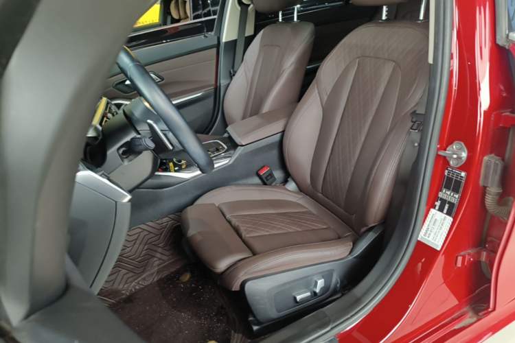 Used BMW 3 Series 2022 325Li M Sport Package Left Front Seat