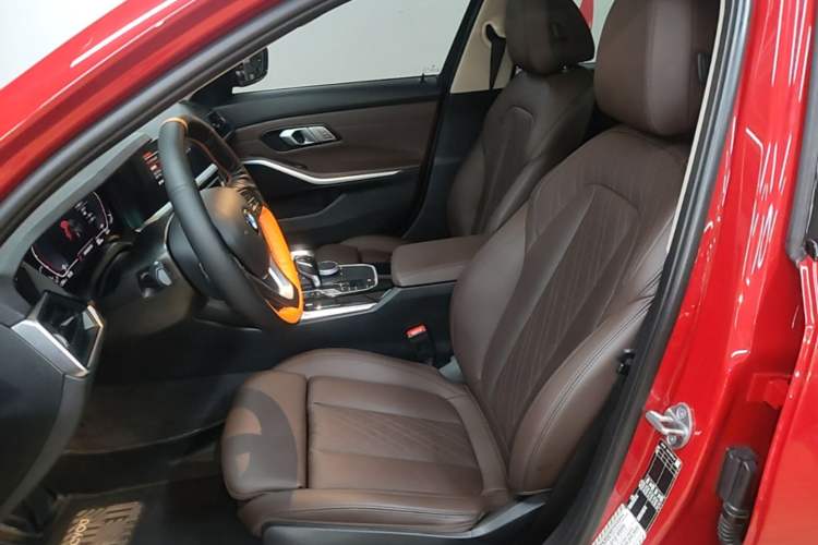 Used BMW 3 Series 2022 320i Sport Package Left Front Seat