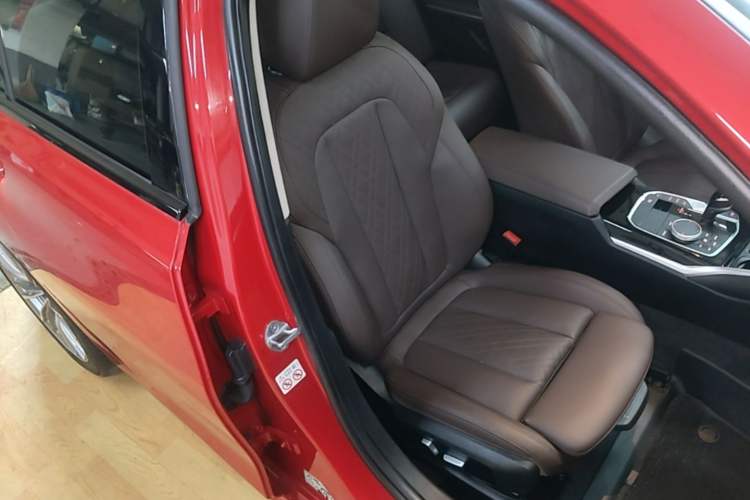Used BMW 3 Series 2022 320i Sport Package Right Front Seat