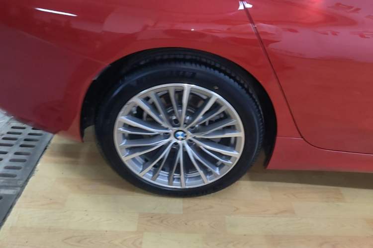 Used BMW 3 Series 2022 320i Sport Package Right Rear Wheel Hub