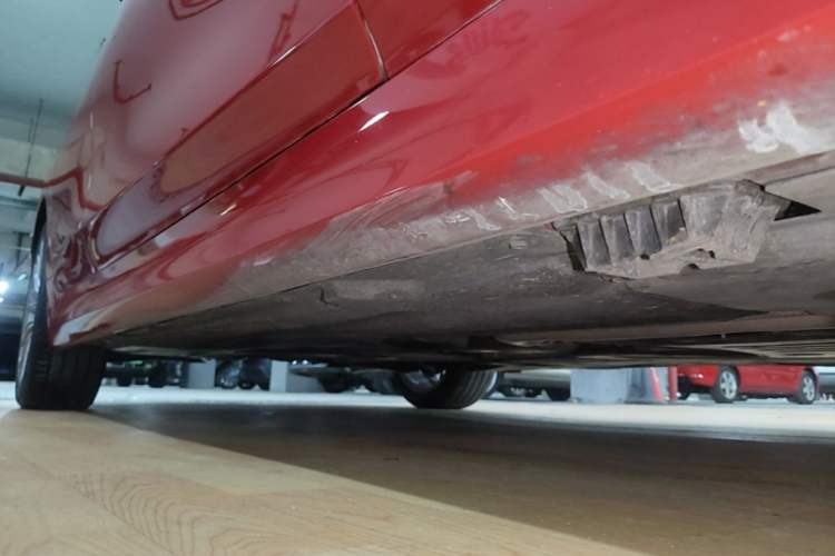 Used BMW 3 Series 2022 320i Sport Package Right Side Sill