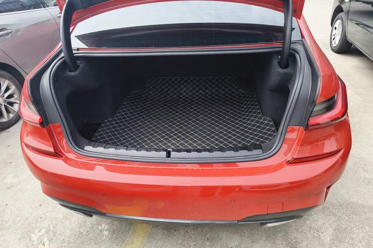 Used BMW 3 Series 2022 320Li M Sport Package Trunk