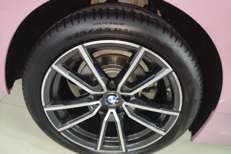 Used BMW 3 Series 2022 325Li xDrive M Sport Package Right Rear Wheel Hub