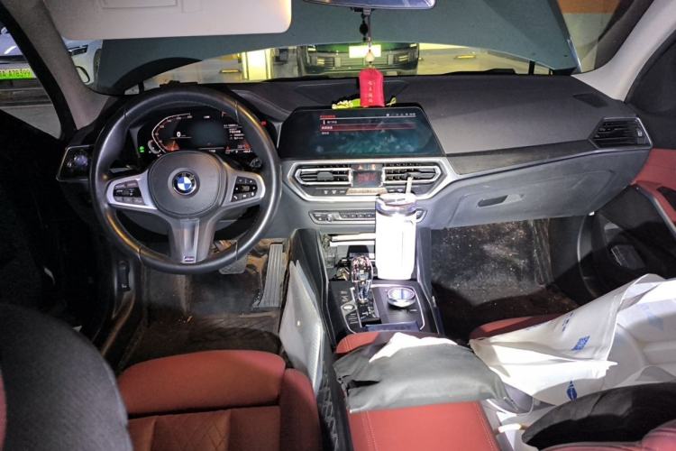 Used BMW 3 Series 2022 325i M Sport Package Center Console