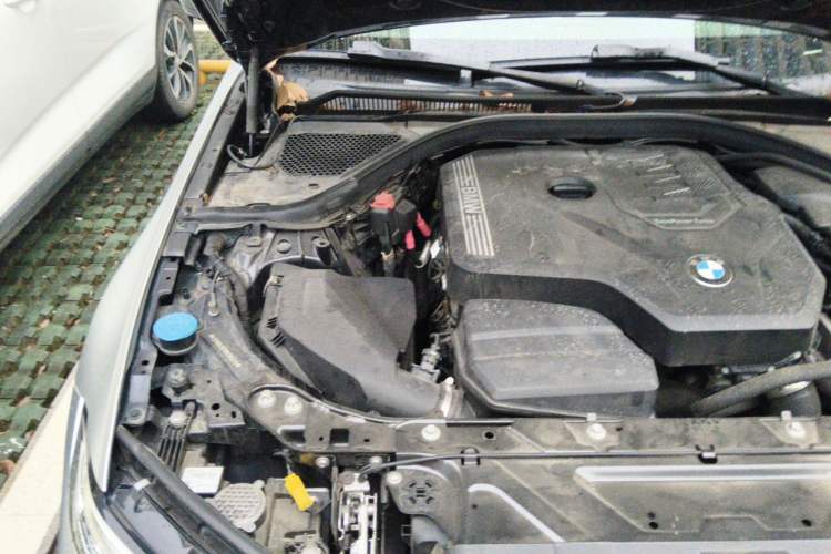 Used BMW 3 Series 2022 325Li M Sport Night Edition Package Engine Bay Right