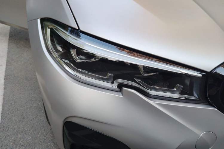 Used BMW 3 Series 2022 330Li xDrive M Sport Night Edition Package Right Front Headlight