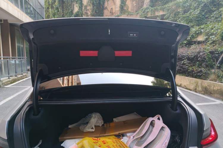 Used BMW 3 Series 2022 330Li xDrive M Sport Night Edition Package Trunk