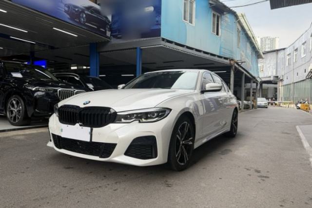 BMW 3 Series 2022 325i M Sport Package с пробегом