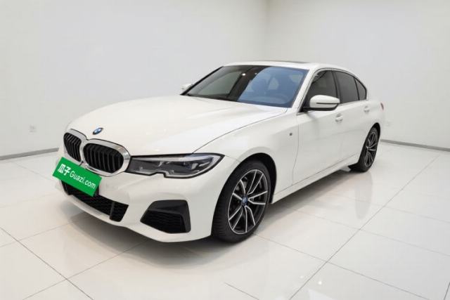 Ojetý BMW 3 Series 2022 Updated 325Li M Sport Package